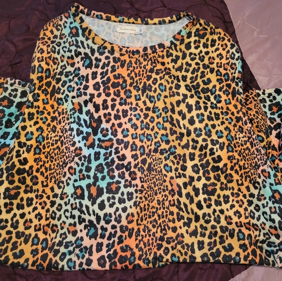 Southern Stitch Multi-Colored Leopard Print Top, 3XL - Picture 3 of 10